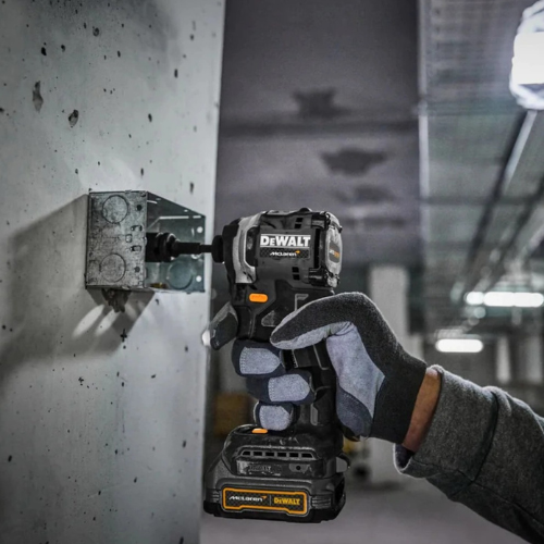 DEWALT MCLAREN 20V IMPACT DRILL AND SCREWDRIVER