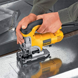 SIERRA CALADORA DEWALT 710W 3 CUCHILLAS + MALETA DW331K