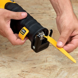 SIERRA SABLE INALAMBRICA DEWALT 20V BARETOOL DCS380B